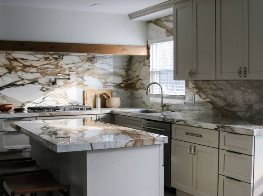 Naperville kitchen remodel with porcelain countertop and backsplash